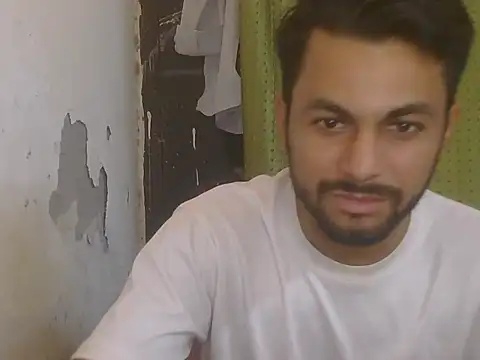 دردشة Stubborndesiboy الجنسية المباشرة