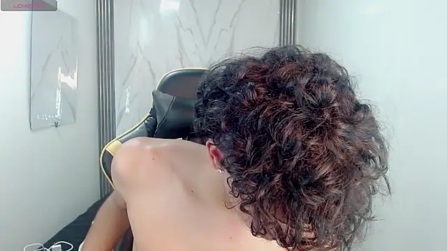 Chat XXX en directo de FUNNY_DICK_