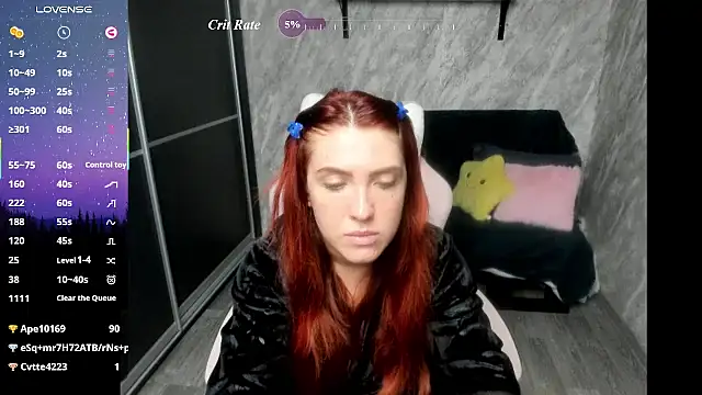Reginasmilee লাইভ XXX চ্যাট