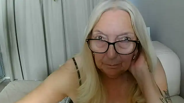 Chanel-56n Live XXX chat