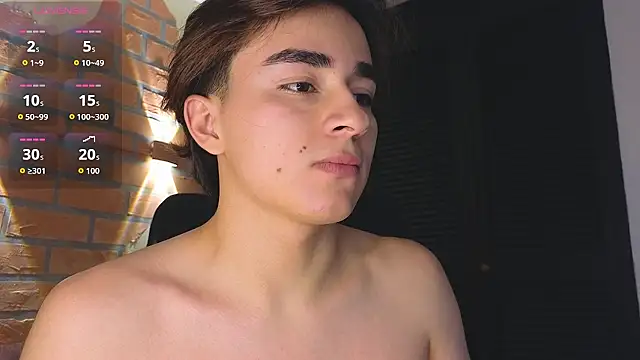 Chat +18 de Connorr_01 ao vivo