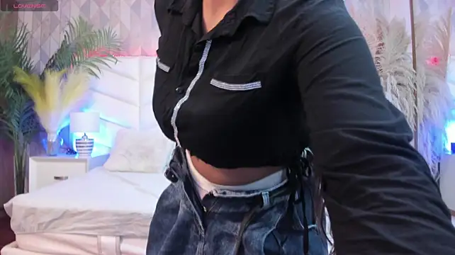 Chat +18 de Ariia__Moon ao vivo