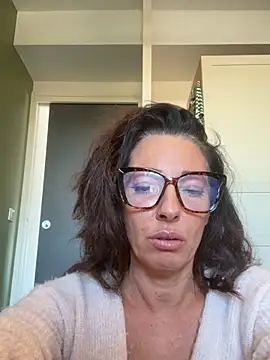 Chat XXX Live claraxloveuse
