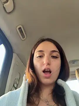 DollyTall's Live XXX Chat
