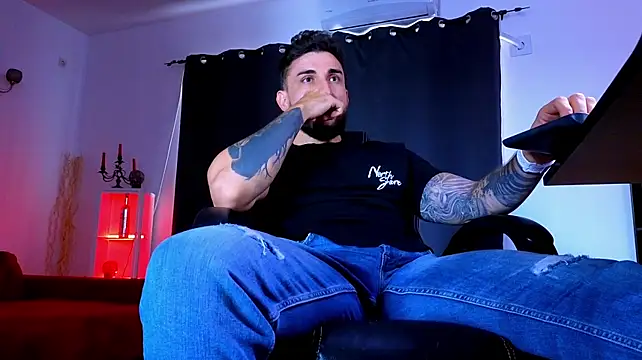 แชท XXX สดของ MightyAaron66