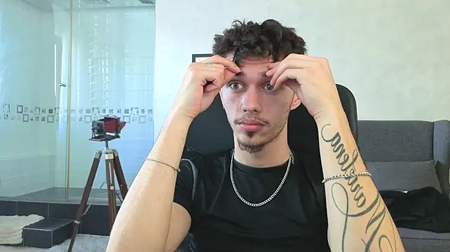 XXX chat uživo modela KaydenDrew