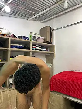 ikaro21 Live XXX-Chat