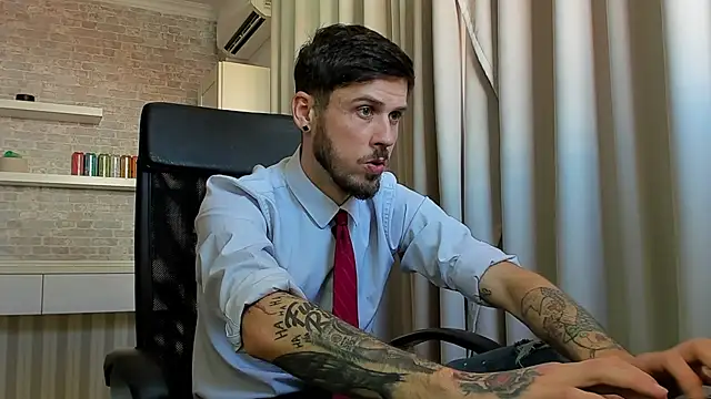 XXX chat uživo modela JonahShaw