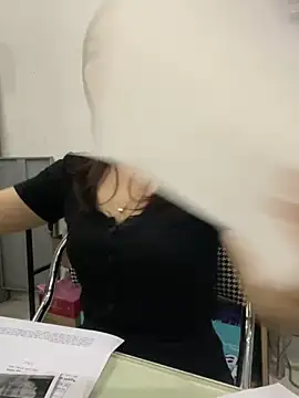 Lily_3324 Obrolan Langsung XXX