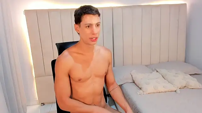 XXX chat uživo modela JustPhantom