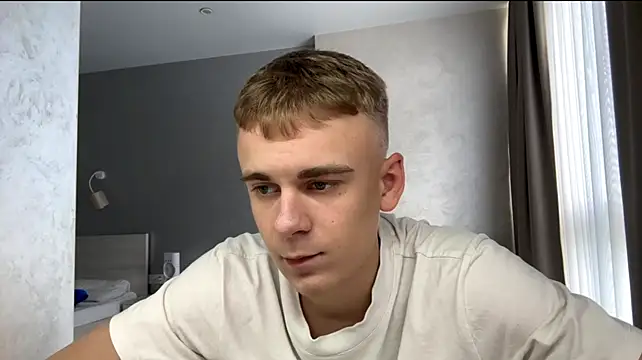 XXX chat uživo modela SoloFury