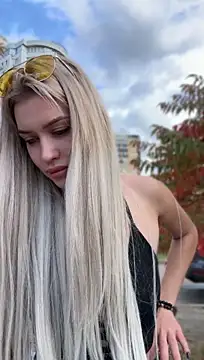 KikiWatson Adlı Modelin Canlı XXX Sohbeti