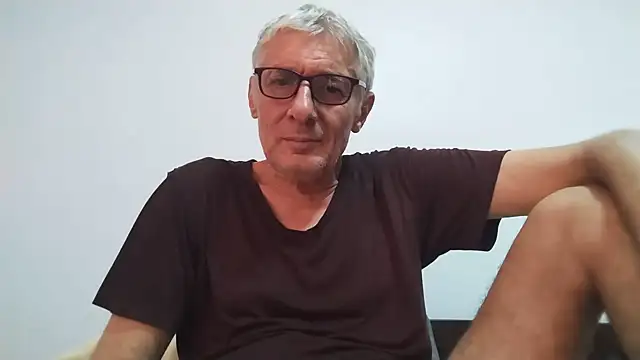 BIGUNCUTHARDCOCK Show Webcam