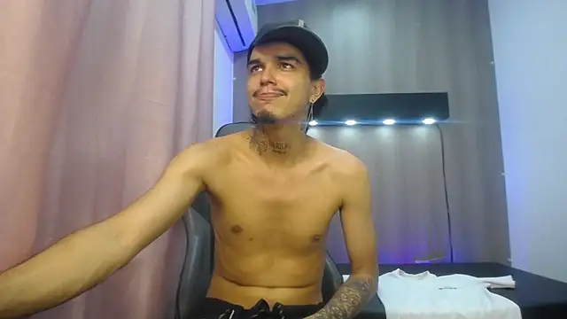 Tayson_Hot XXX чат на живо