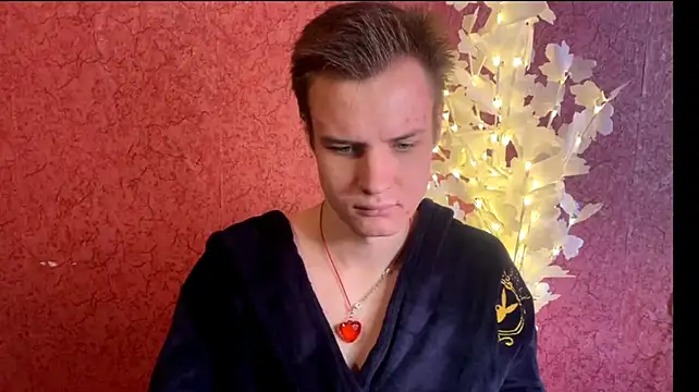 XXX chat uživo modela BigBabyMax