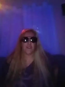 Pokazy przed kamerką – PamelaEmarido