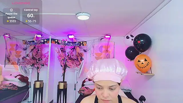 Czat XXX na żywo – Maggy_t18