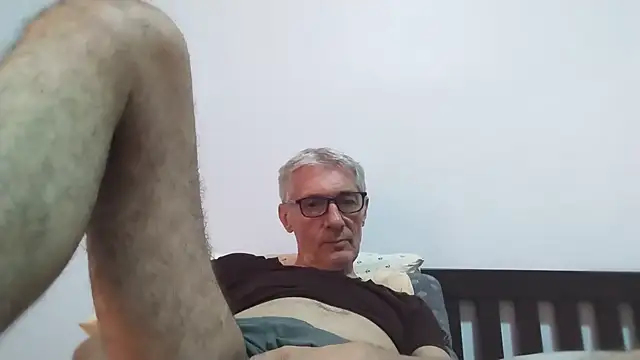 BIGUNCUTHARDCOCK webcam show