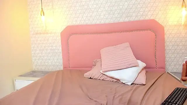 TAYLORMEYER1's Live XXX Chat