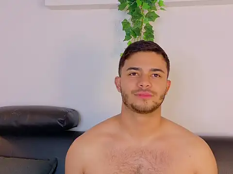 TylerWest_ live XXX chat