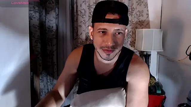 Chat +18 de MatBrussel ao vivo