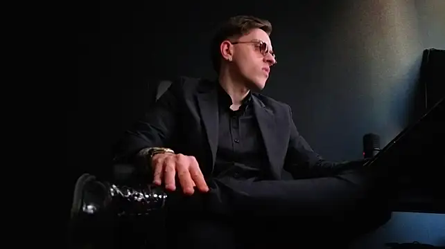 Онлайн чат XXX FelixStarkk