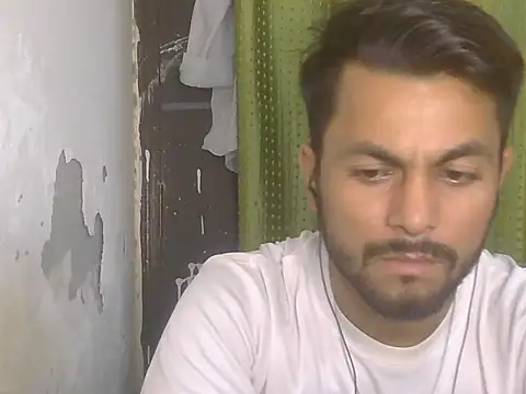 Stubborndesiboy Live XXX-Chat