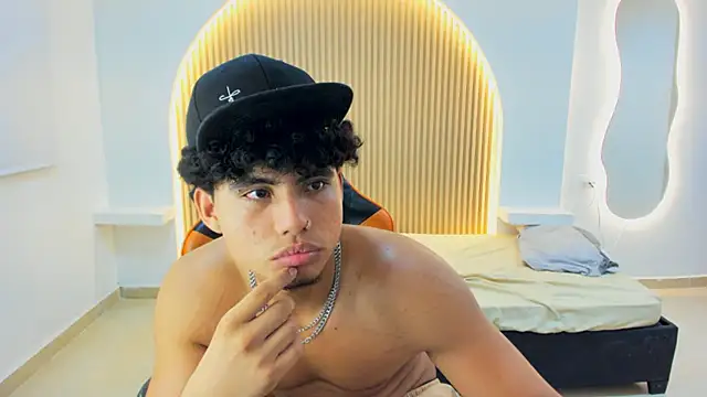 XXX chat uživo modela marcus_dick___
