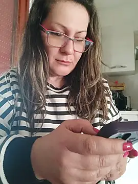 Chat XXX en directo de Lovely_Chiara