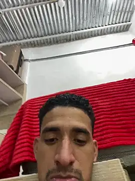 צ'אט XXX בשידור חי של ikaro21