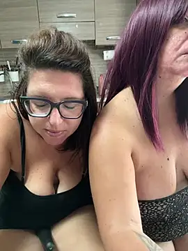 Chat +18 de SinfulMarkedQueens ao vivo