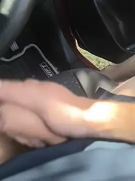 Homeless_hunter: διαδικτυακό σόου στην κάμερα