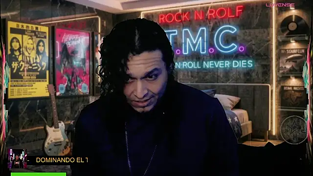 chino_roz Chat XXX live