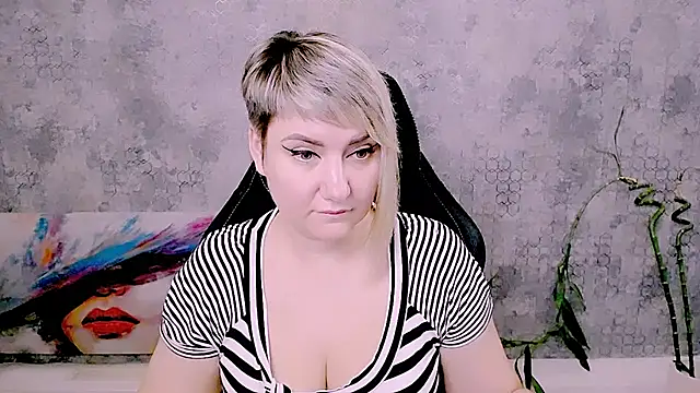 Chatroom XXX en direct de Djullia