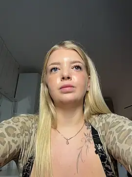 OdriOlsens Adlı Modelin Canlı XXX Sohbeti