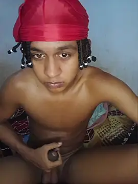 YourCaramelBoy Show in webcam
