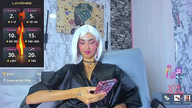 Queen_Cuarxxo Adlı Modelin Canlı XXX Sohbeti