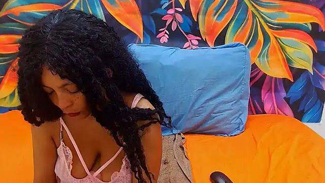 Chat XXX ao vivo de DominiqueLuxe44
