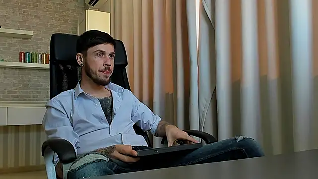 XXX chat uživo modela JonahShaw