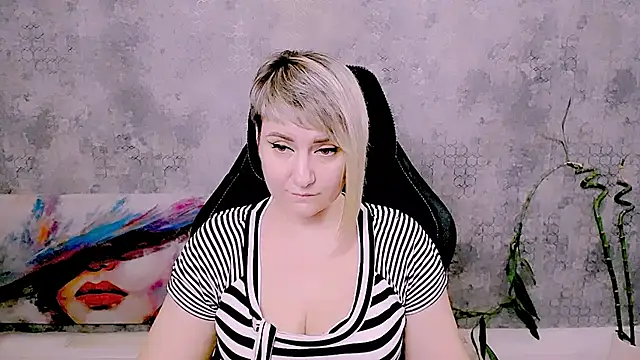 Djullia – Live XXX-chat