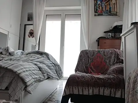 XXX chat uživo modela Calabriggia