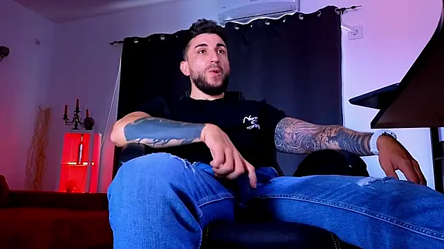 MightyAaron66n Live XXX chat