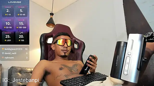 arthur_s69's Live XXX Chat