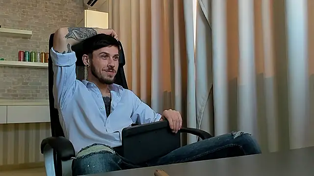 Chatroom XXX en direct de JonahShaw