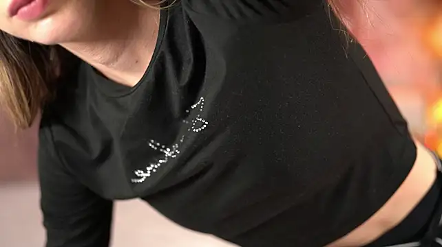 AriaHeart Adlı Modelin Canlı XXX Sohbeti