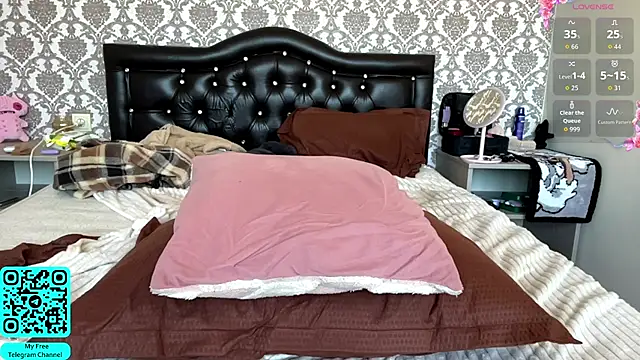 MadalynNosel's Live XXX Chat