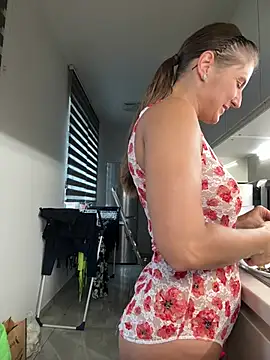 XXX chat uživo modela jennifer11772