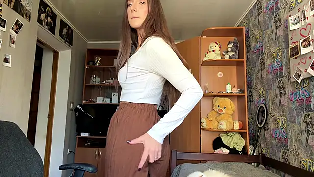 Czat XXX na żywo – KittyNoSkirty
