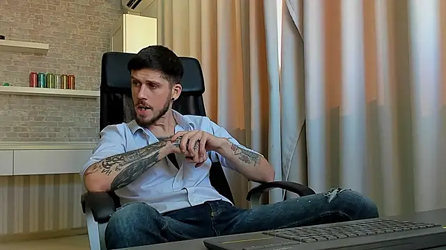 Živý XXX chat JonahShaw