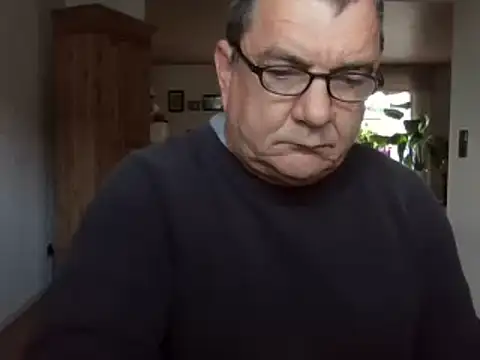 XXX chat uživo modela Nobbie444